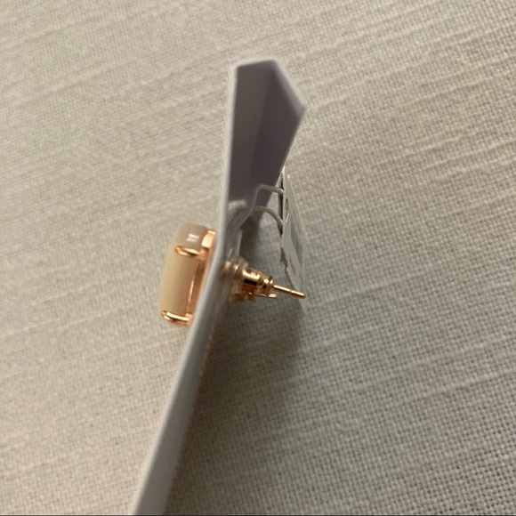 Kendra Scott Betty Stud Earrings White Ivory Mother of Pearl Rose Gold $60 NWT - Picture 10 of 14